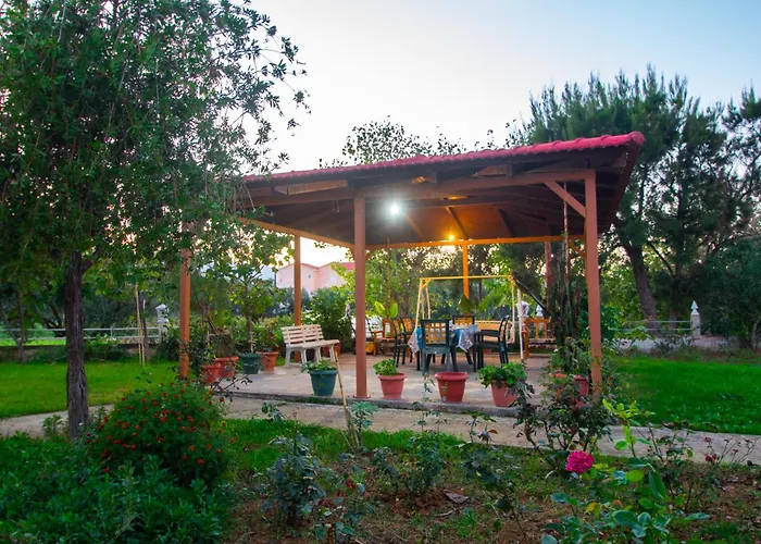 Avouris Studios